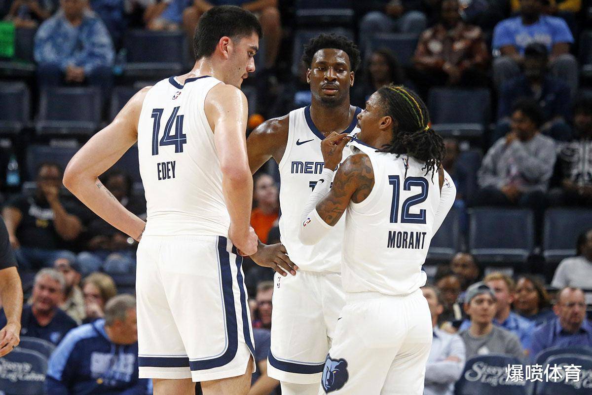 英超将迎第42次首尾对决，此前榜首球队30胜7平4负（英超第42次榜首对阵垫底将上演：领头羊过往战绩30胜7平4负）