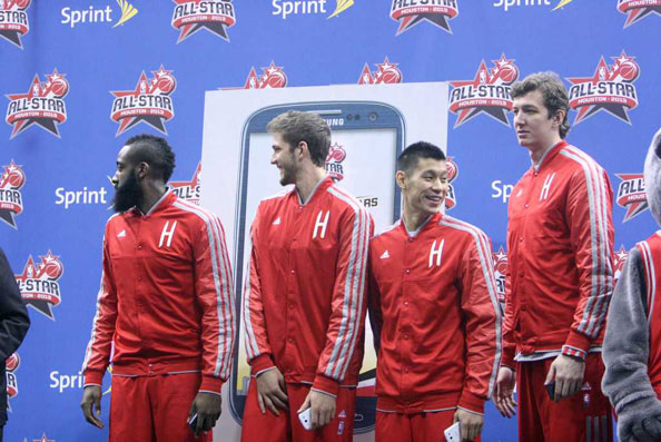 NBA球员交易动态及球队影响（NBA交易动向与球队格局影响）