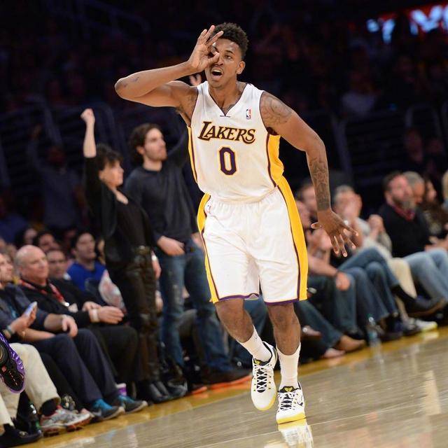 足球报：深圳新鹏城将在离队3名外援的相同位置进行补强（足球报：深圳新鹏城将对位引援，补强三名离队外援位置）