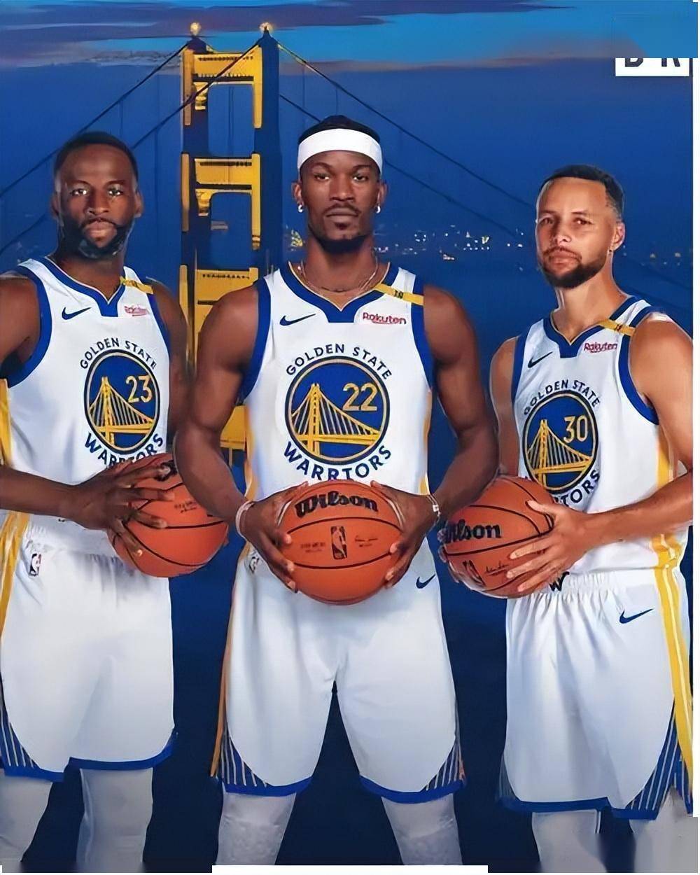 TA：利马传球出色&充满侵略性，他的回归可以丰富曼联打法（TA：利桑德罗传球犀利且富侵略性，复出有望丰富曼联战术）