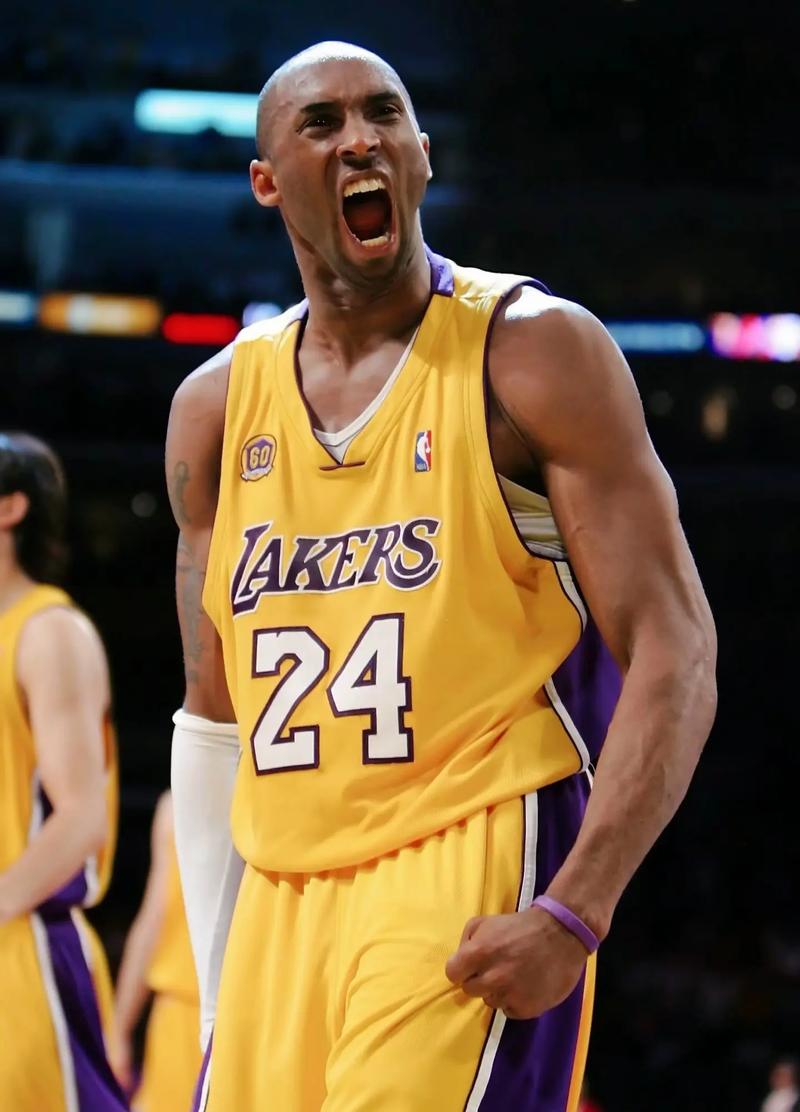 记者：埃德松经纪人不再谈续约，球员身价可能降至3000-4000万（记者：埃德松经纪人暂停续约沟通，球员估值或降至3000万-4000万）