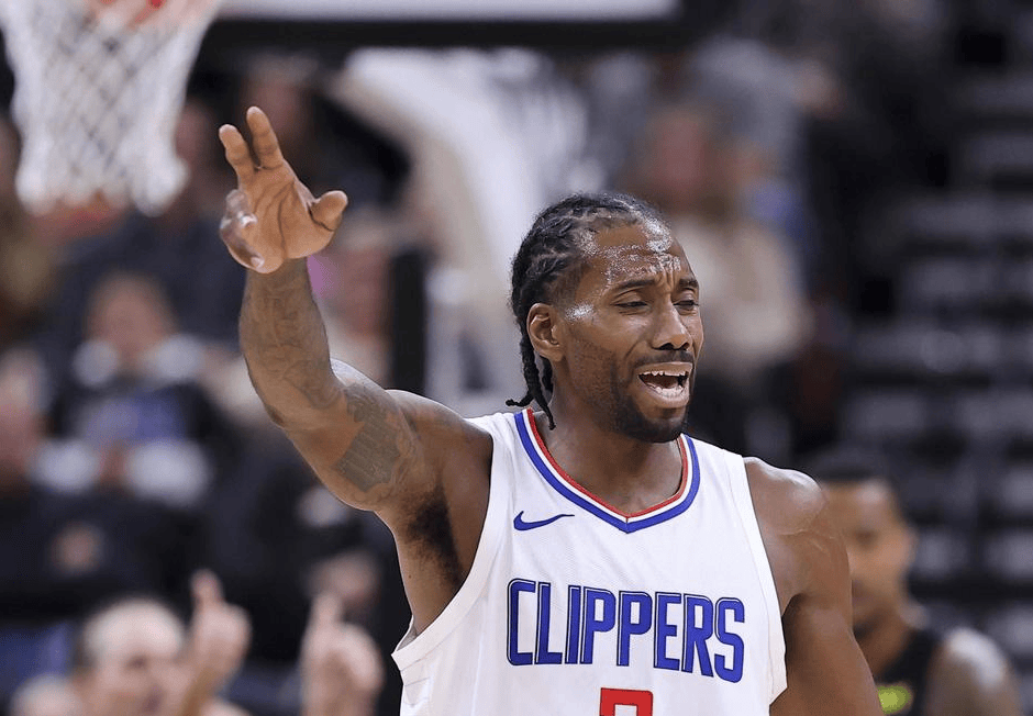 阿森纳客场3-0布拉格斯拉维亚，梅里诺双响，萨卡点射（阿森纳客场三球完胜布拉格斯拉维亚：梅里诺梅开二度，萨卡点球建功）